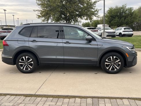 Used 2023 Volkswagen Tiguan S image 11