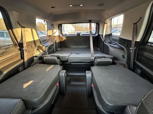 Used 2018 GMC Yukon Denali w/ Enhanced Security Package image 12