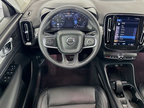 Used 2022 Volvo XC40 T5 Momentum AWD/4WD image 15