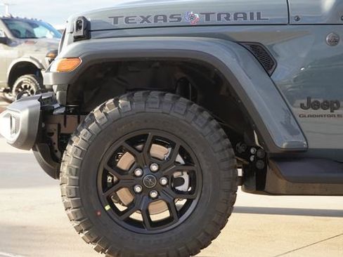 New 2026 Jeep Gladiator Sport image 5