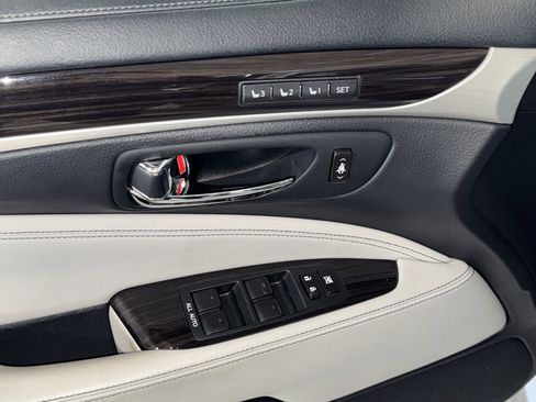 Used 2014 Lexus LS 460 image 18