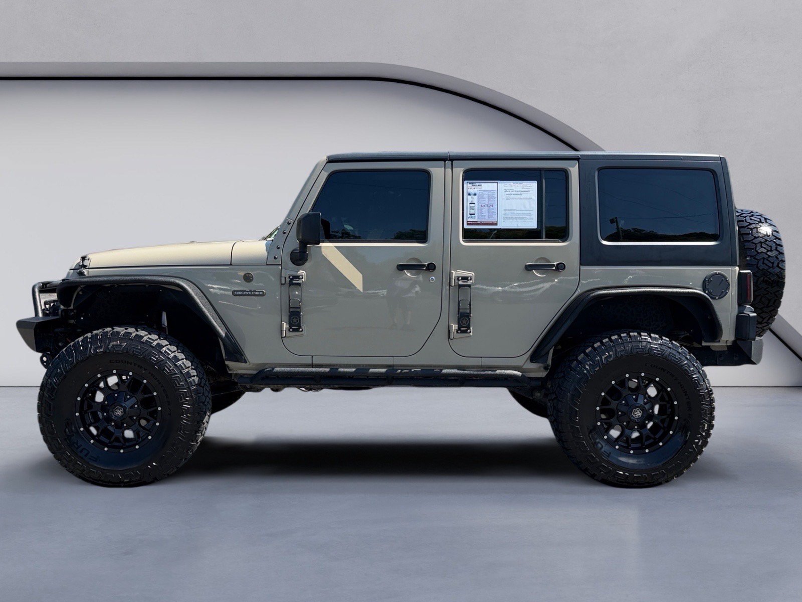 Used 2018 Jeep Wrangler Unlimited Sport AWD/4WD image 2