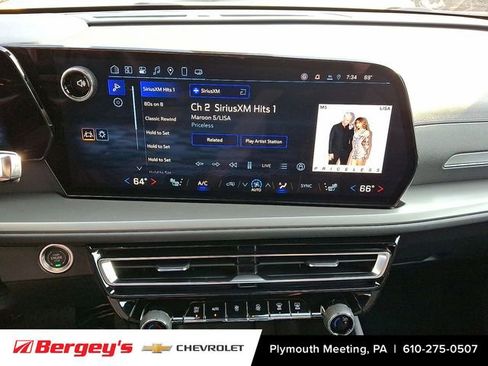 New 2025 Chevrolet Traverse LT w/ Driver Confidence Package image 9