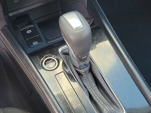 Used 2022 Nissan Kicks SR w/ Interior Electronics Package FWD image 27