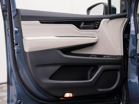 New 2026 Honda Odyssey Touring image 14