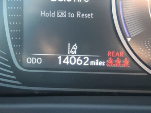 Certified 2024 Lexus UX 250h FWD image 15
