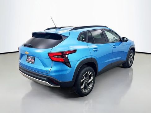 New 2026 Chevrolet Trax LT image 9