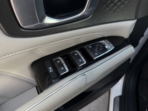 Used 2023 Kia Sorento SX AWD/4WD image 15