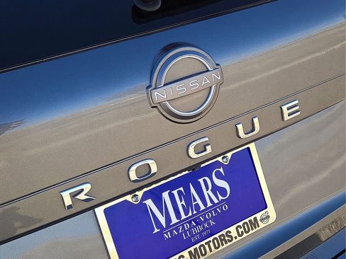 Used 2023 Nissan Rogue SV image 12