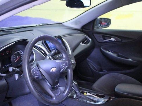 Used 2020 Chevrolet Malibu LS image 13