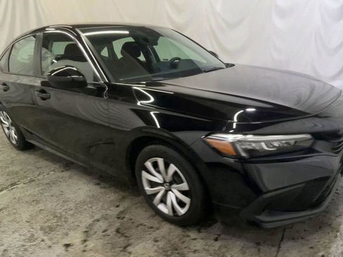 Used 2023 Honda Civic LX image 2