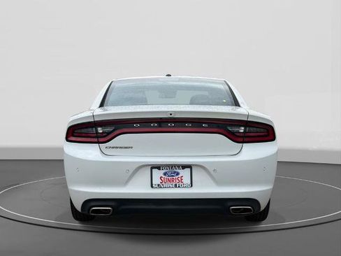 Used 2022 Dodge Charger SXT RWD image 7