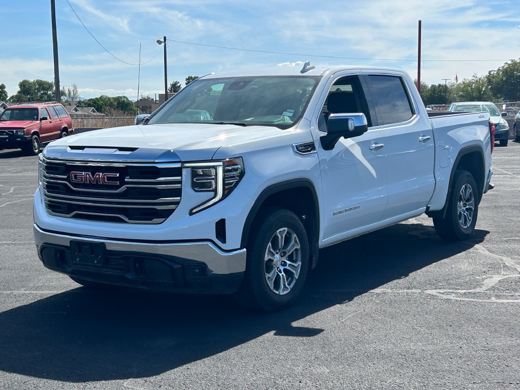 Used 2025 GMC Sierra 1500 SLT AWD/4WD image 9