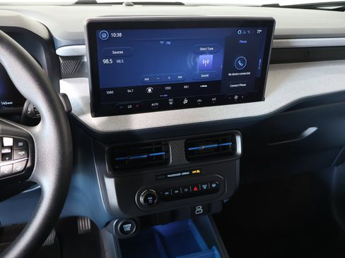 Used 2025 Ford Maverick XLT w/ Equipment Group 302A AWD/4WD image 5