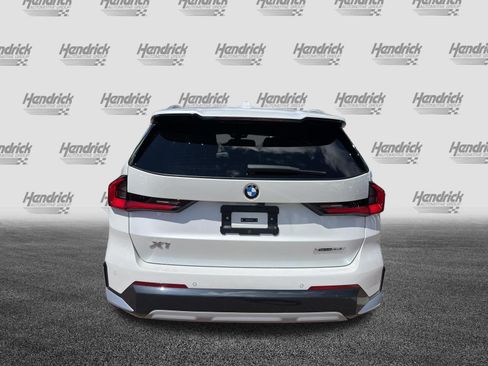 Certified 2025 BMW X1 xDrive28i AWD/4WD image 9