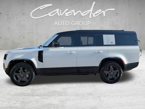 Used 2023 Land Rover Defender 130 X-Dynamic SE image 13