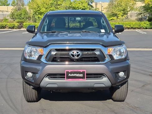 Used 2012 Toyota Tacoma PreRunner w/ SR5 Pkg RWD image 2