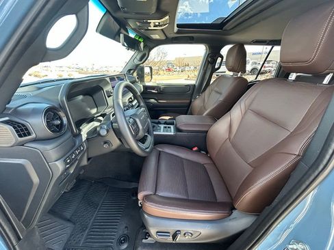 Used 2025 Toyota Land Cruiser w/ Premium Package image 13