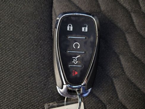 Used 2019 Chevrolet Equinox LT FWD image 32