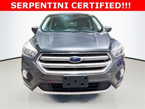 Used 2019 Ford Escape SE image 3