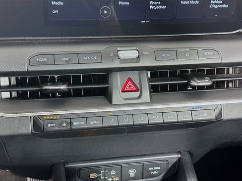 Used 2025 Kia K4 LXS image 24