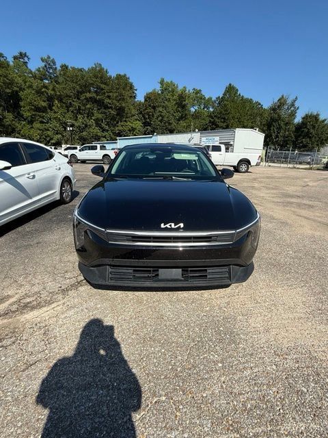 Used 2025 Kia K4 FWD image 2