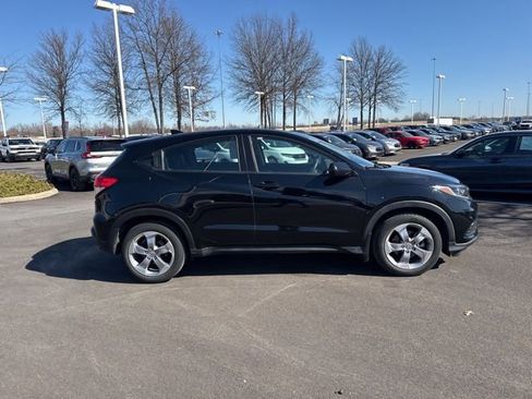 Certified 2022 Honda HR-V LX image 8