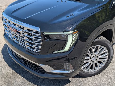 Used 2024 GMC Acadia Denali w/ Super Cruise Package image 13