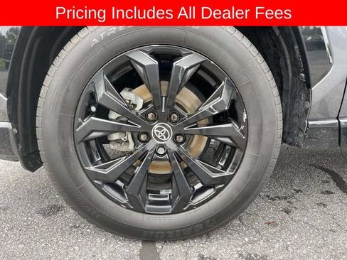 Used 2023 Toyota RAV4 SE AWD/4WD image 9