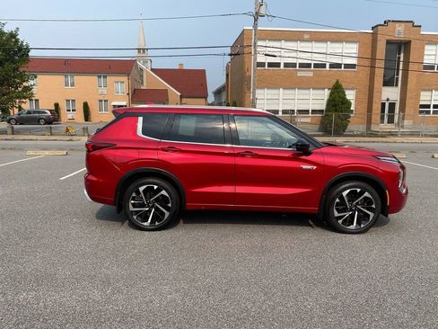 Used 2023 Mitsubishi Outlander SEL image 4