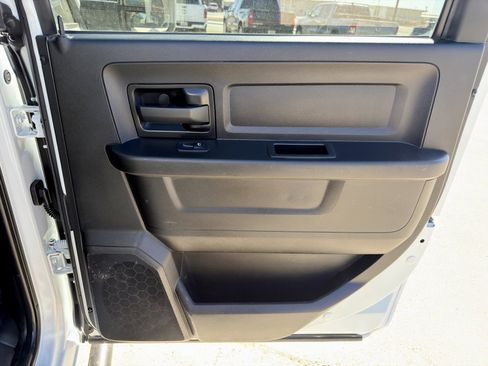 Used 2024 RAM 2500 Tradesman w/ Chrome Appearance Group image 30