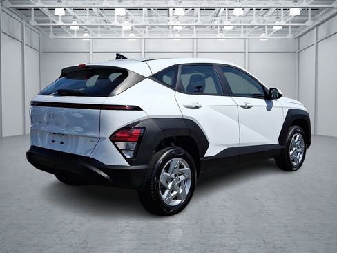 Certified 2026 Hyundai Kona SE AWD/4WD image 6