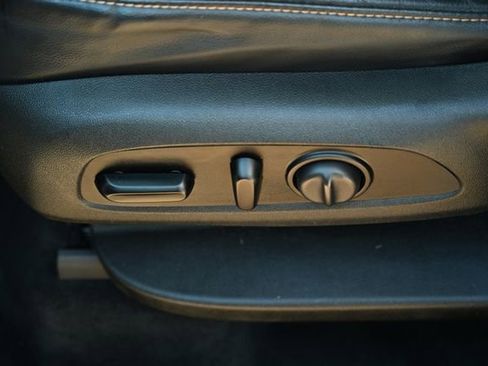 Used 2020 Chevrolet Traverse LT w/ LT Premium Package image 46