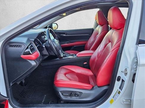 Used 2019 Toyota Camry XSE image 17