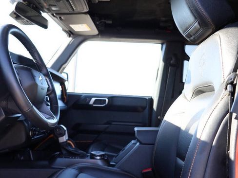 Used 2024 Ford Bronco Badlands image 13