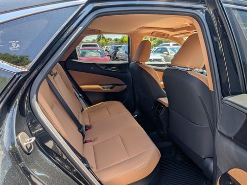 Certified 2024 Lexus NX 350h AWD image 12