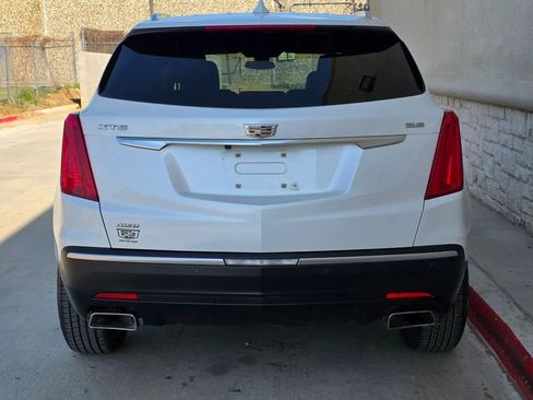 Used 2017 Cadillac XT5 Luxury w/ Driver Awareness Package AWD/4WD image 4