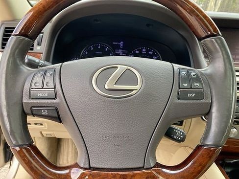 Used 2014 Lexus LS 460 AWD image 35