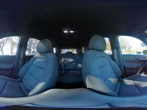 Used 2025 Chevrolet Equinox LT image 36