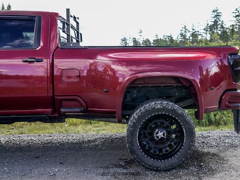 Used 2022 Chevrolet Silverado 3500 High Country AWD/4WD image 3