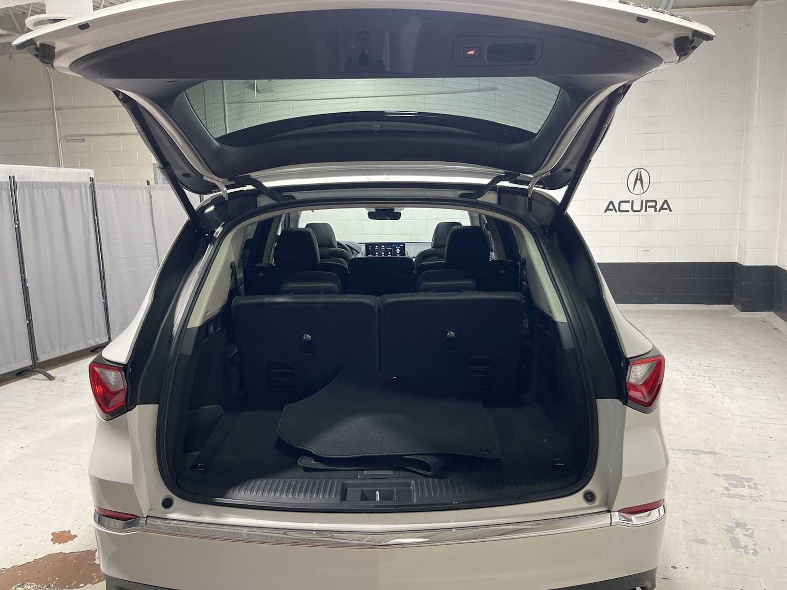 Used 2024 Acura MDX SH-AWD image 19
