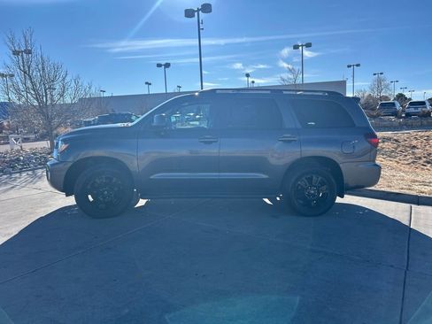 Used 2019 Toyota Sequoia TRD Sport w/ TRD Sport Premium Package image 3