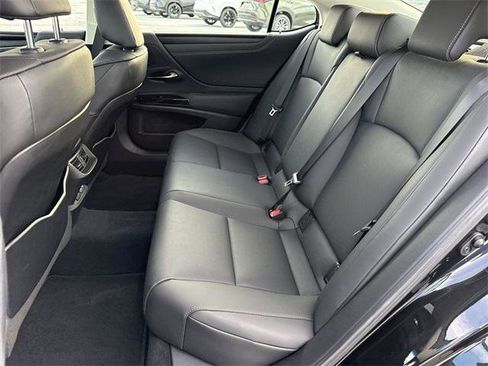 Certified 2022 Lexus ES 350 w/ Premium Package image 23