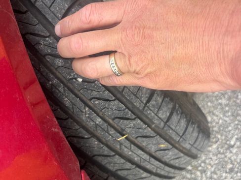 Used 2004 Chrysler Sebring LX image 15