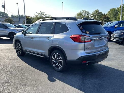 Used 2024 Subaru Ascent Touring AWD/4WD image 5