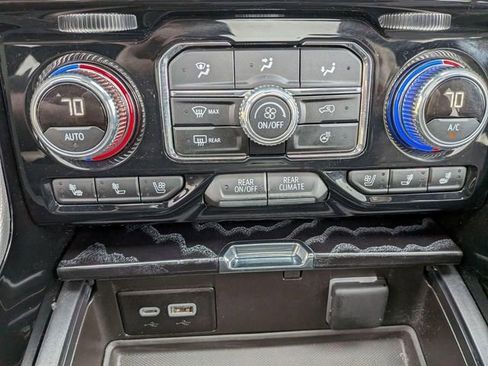Used 2024 GMC Yukon Denali w/ Advanced Technology Package AWD/4WD image 21