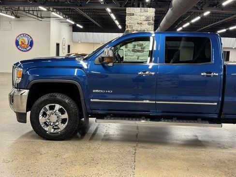 Used 2017 GMC Sierra 2500 SLT AWD/4WD image 5