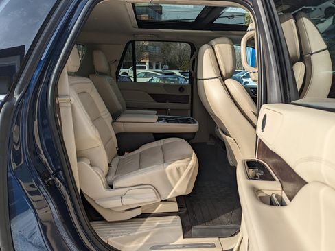 Used 2020 Lincoln Navigator L Reserve w/ Equipment Group 201A Reserve image 40