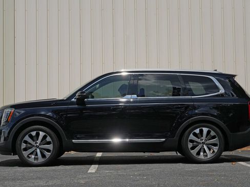 Used 2020 Kia Telluride EX w/ EX Premium Package FWD image 8