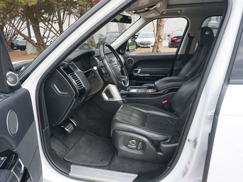 Used 2016 Land Rover Range Rover Supercharged AWD/4WD image 2